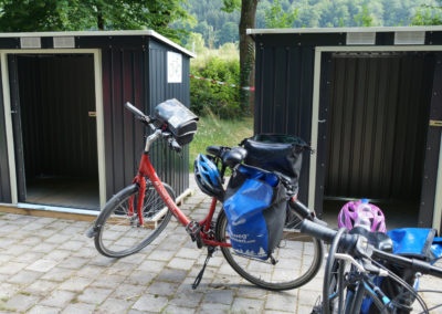 Zwei neue Fahrradgaragen am Schulerlochparkplatz